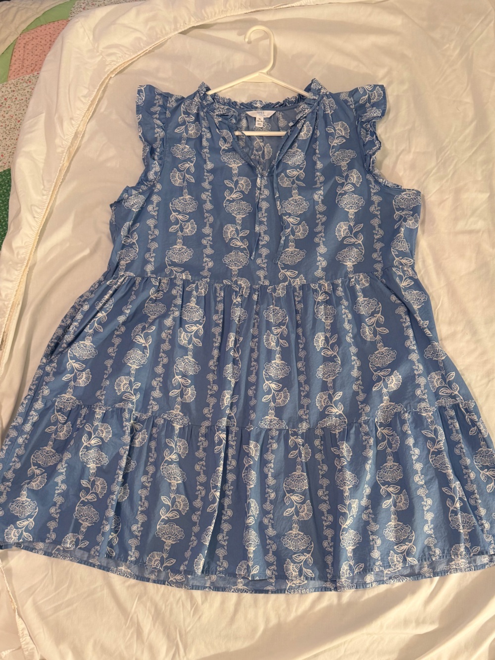 Women’s XL Blue Floral Tiered Sleeveless Dress